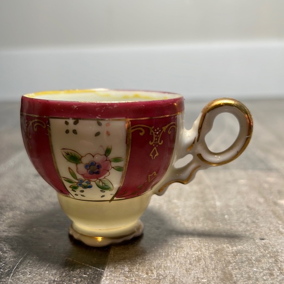 Other - Vintage Small Bone China Tea Cup 22K Gold Trim